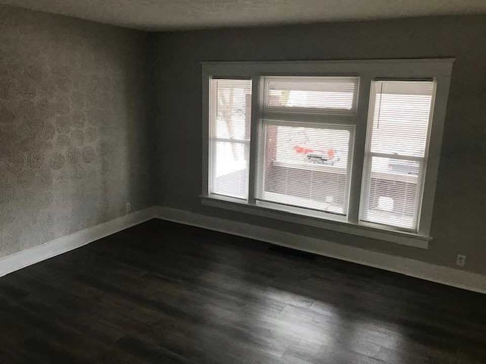 815 Dawson St #1 - Photo 2 of 11