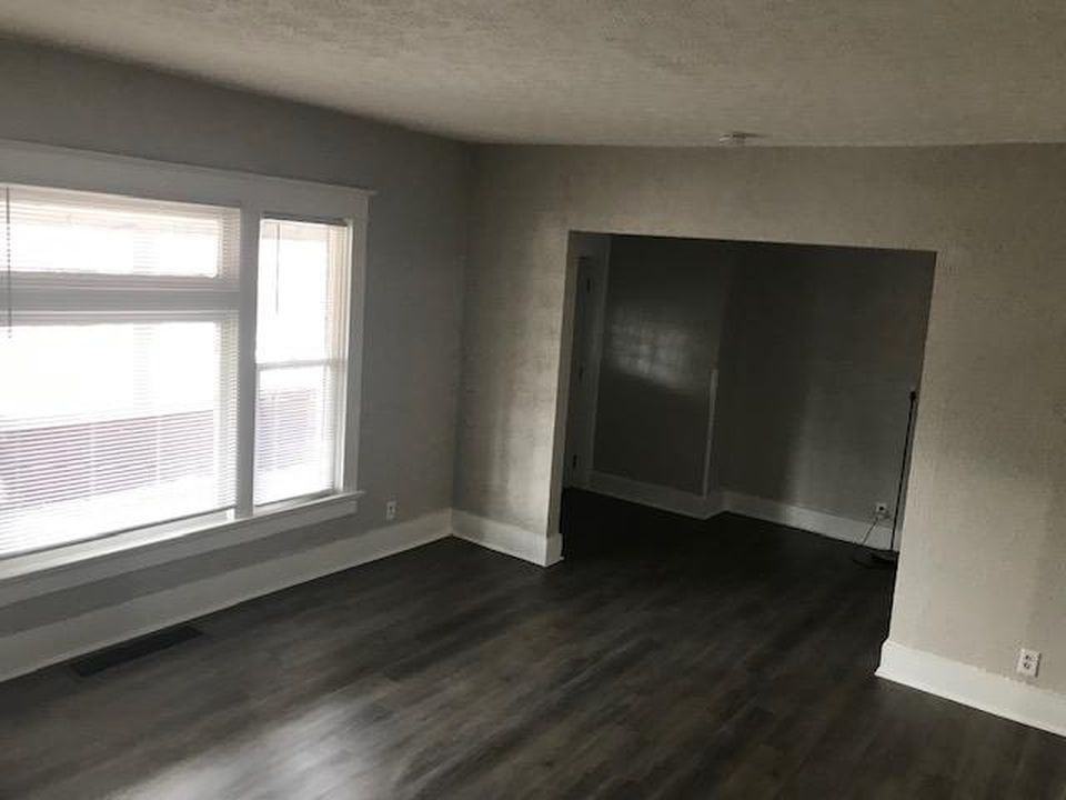 815 Dawson St #1 - Photo 4 of 11