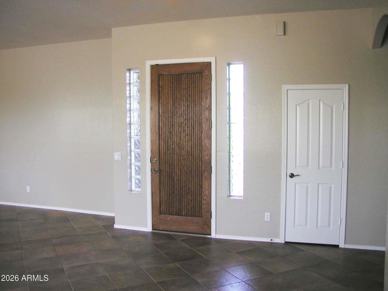 4537 E Thunder Hawk Rd - Photo 4 of 32