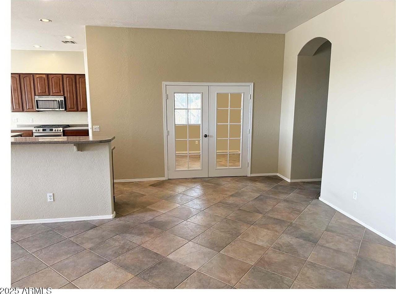 4537 E Thunder Hawk Rd - Photo 6 of 32