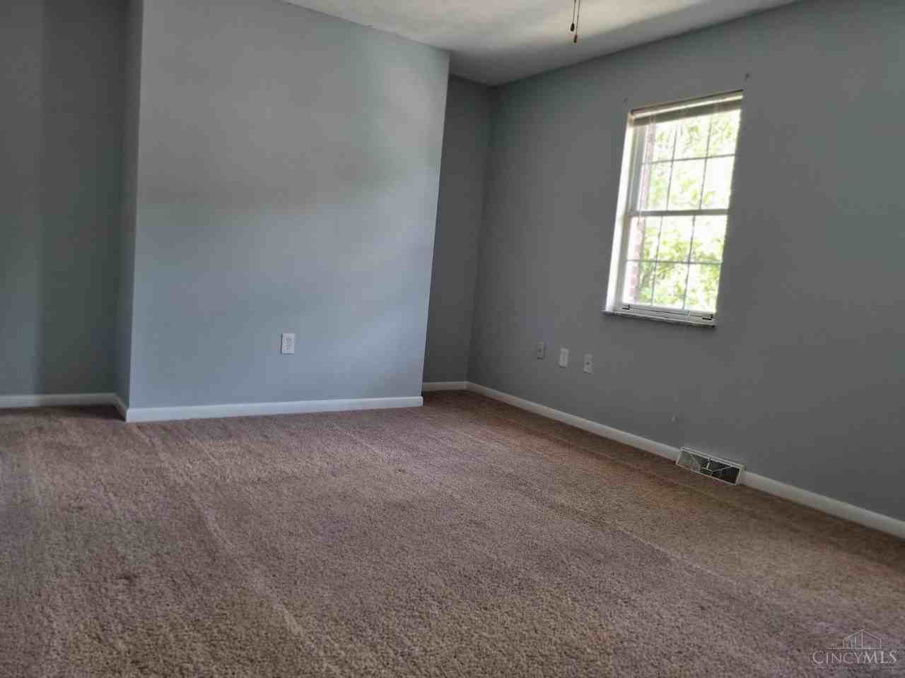 3 Queens Ct - Photo 5 of 20