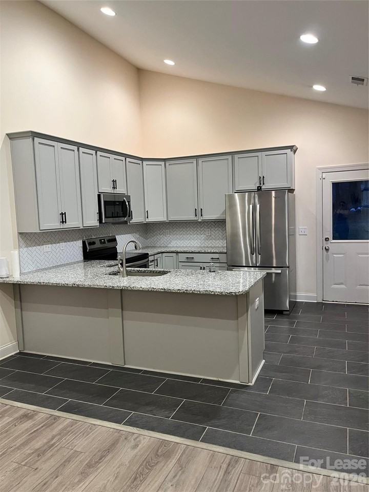 3840 Sofley Rd - Photo 6 of 19