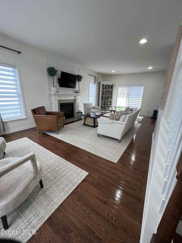 10 Swatling Dr - Photo 6 of 36