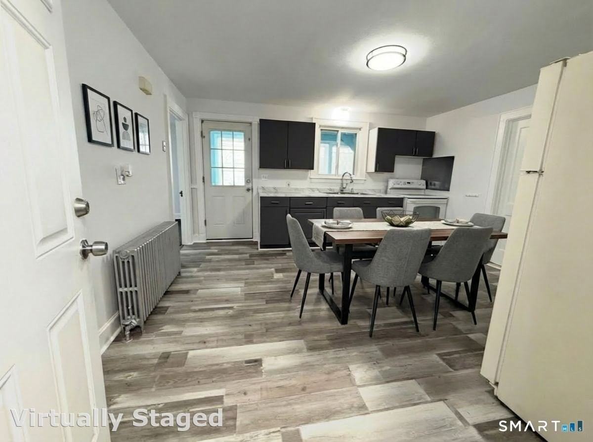 8 Garden St - Photo 3 of 14