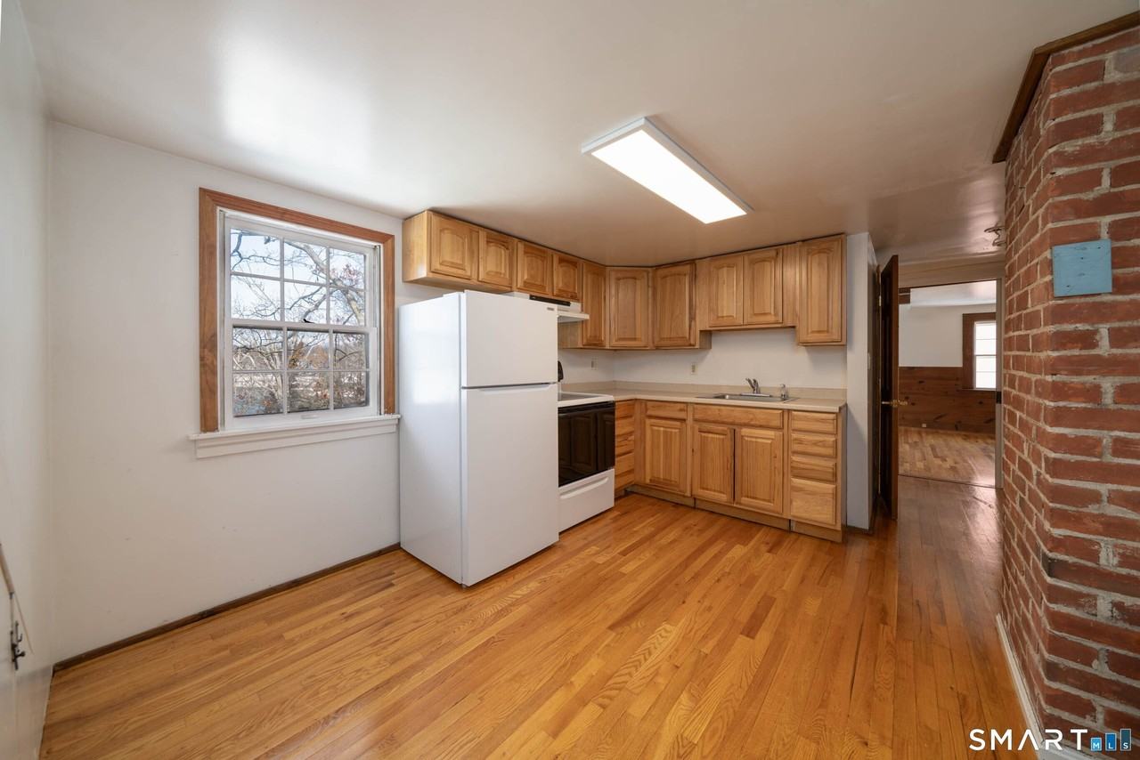 Meadow St - Photo 5 of 10