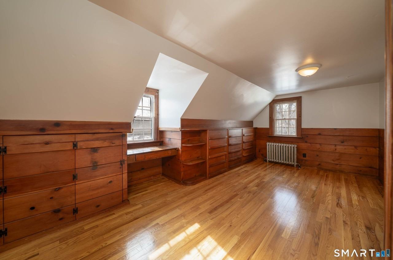 Meadow St - Photo 6 of 10