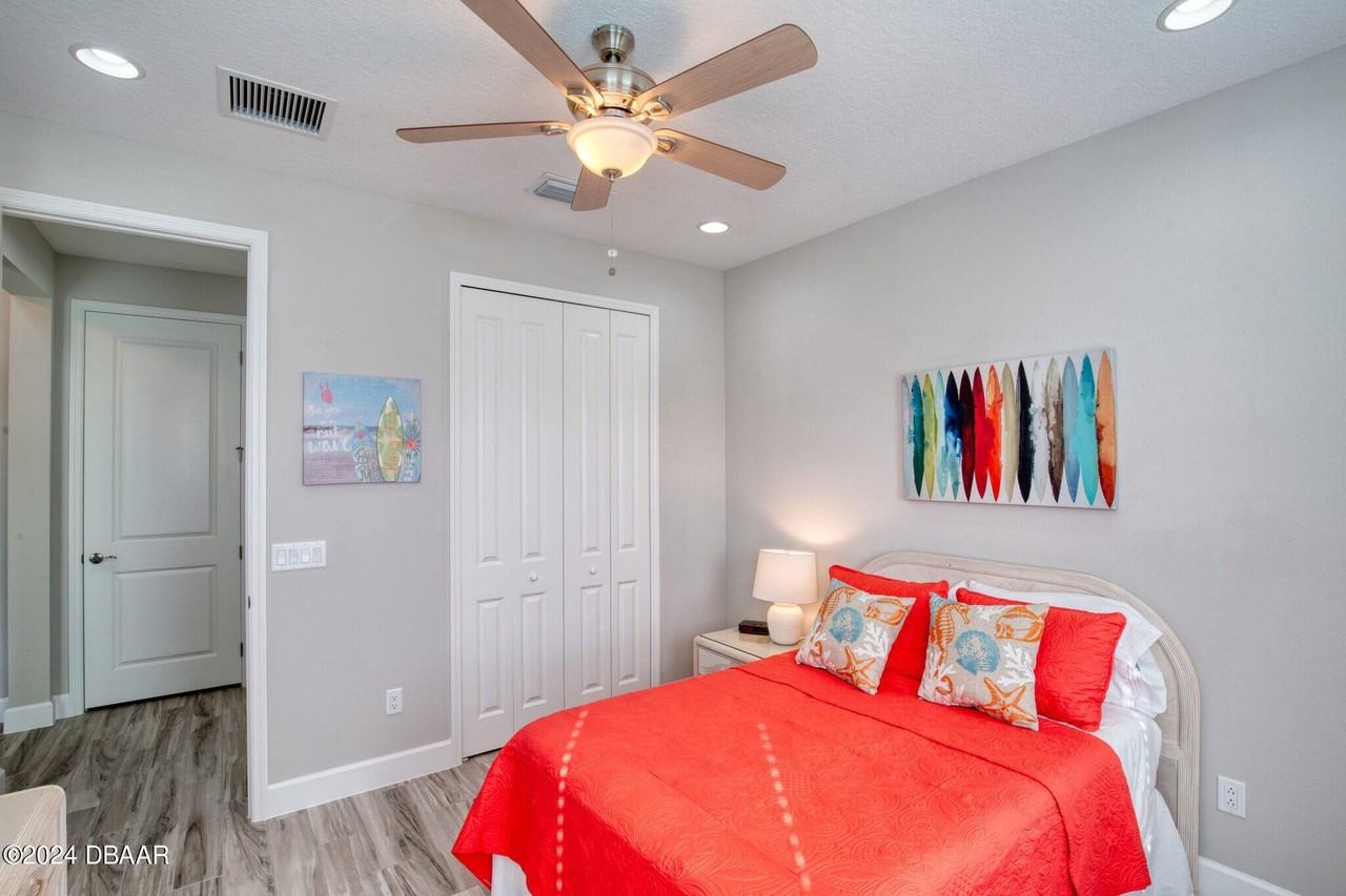 1131 Fins Up Ct - Photo 6 of 50