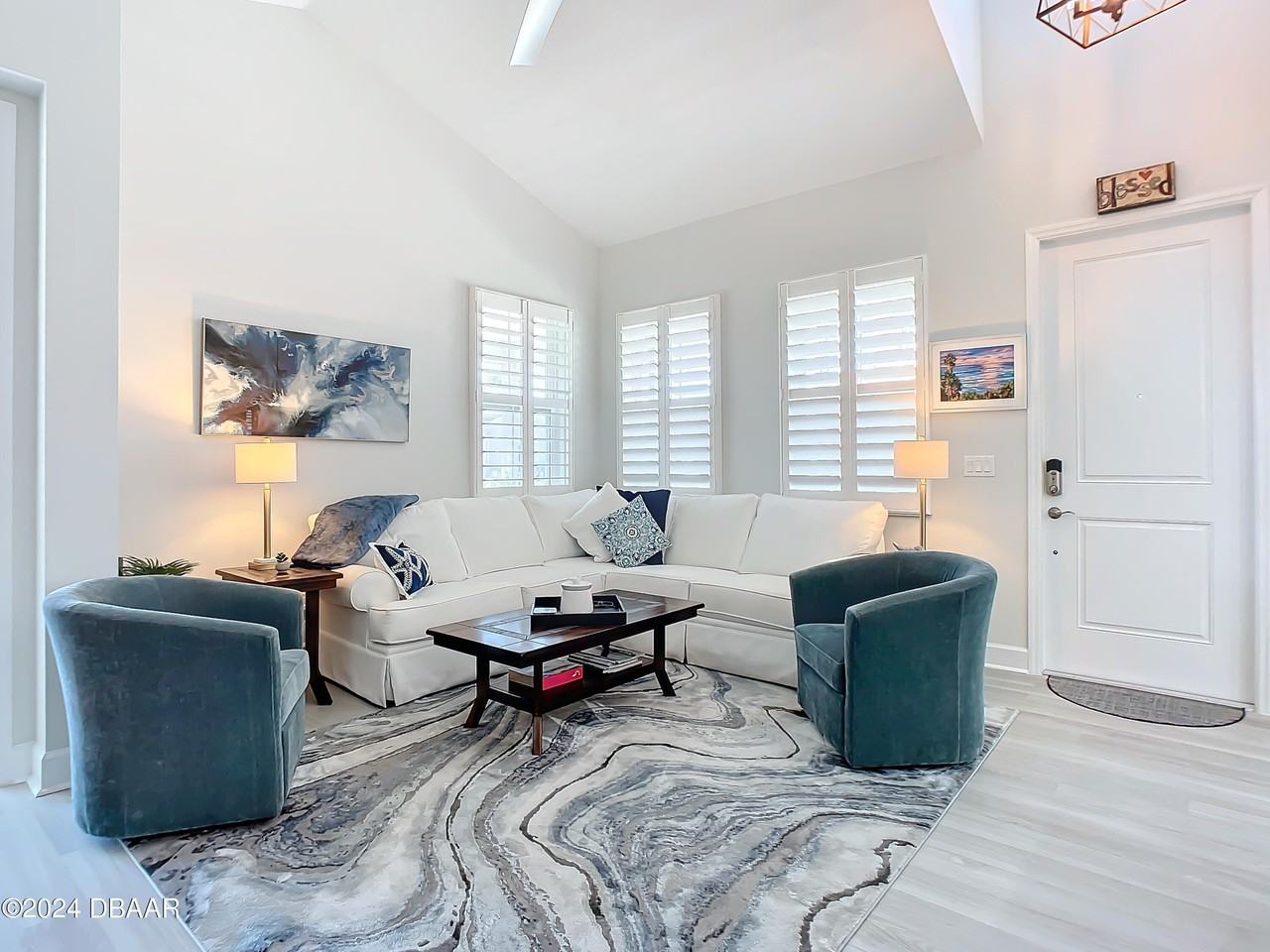 538 High Tide Ln - Photo 4 of 33