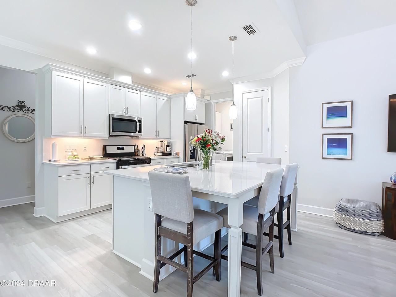 538 High Tide Ln - Photo 7 of 33