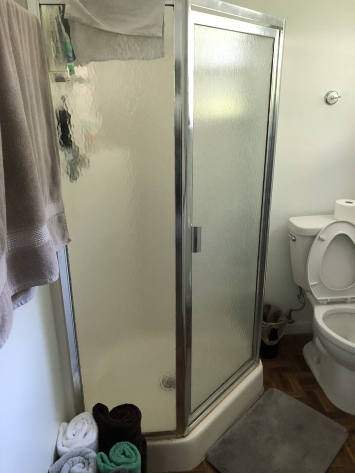 1395 40th St #B - Photo 2 of 6