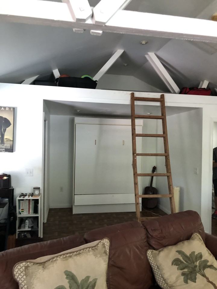 1395 40th St #B - Photo 4 of 6