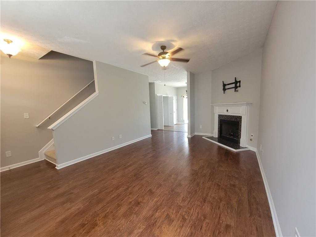 3007 Kentmere Dr - Photo 3 of 21