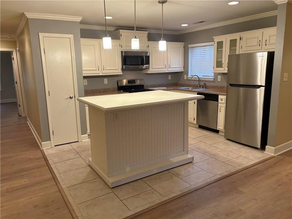 1914 Powers Ferry Trce Se - Photo 3 of 21