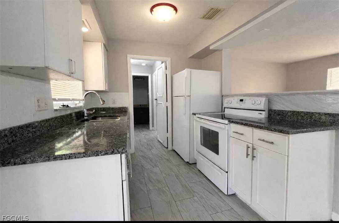 424 Cactus Cir - Photo 4 of 18