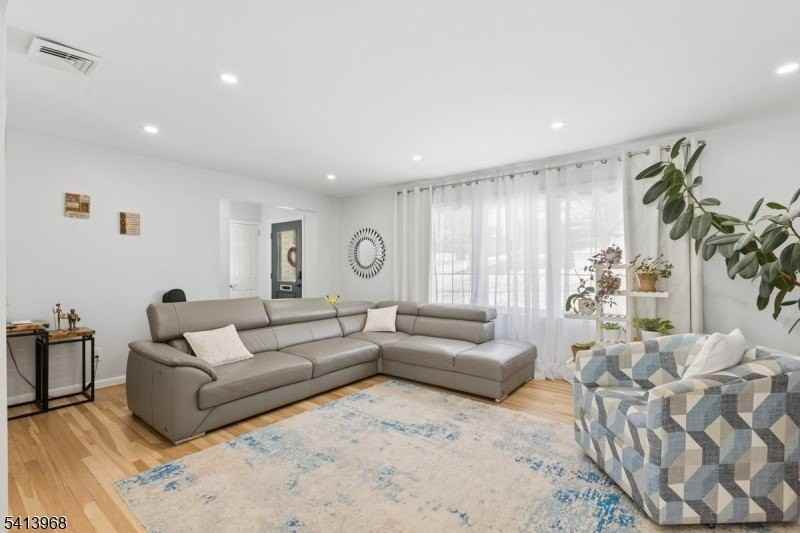 11 Lewis Ln - Photo 4 of 21