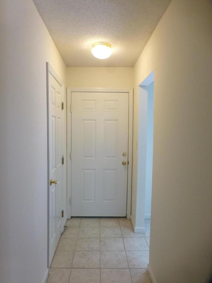 1030 Old Marks Dr - Photo 4 of 10