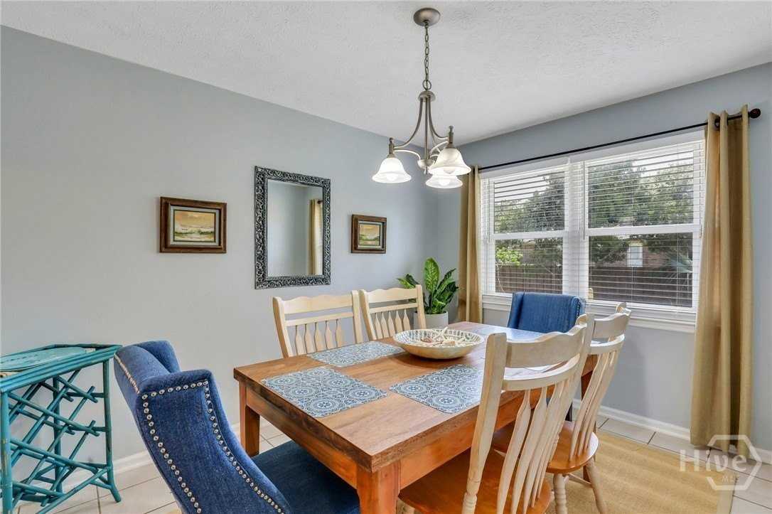 10 Wyckfield Ct - Photo 6 of 27