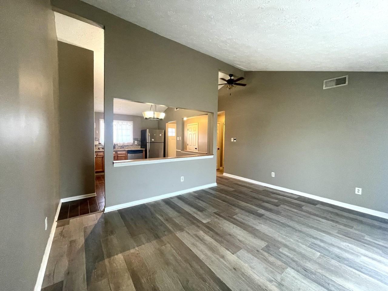 3521 Buckhorn Dr - Photo 3 of 12