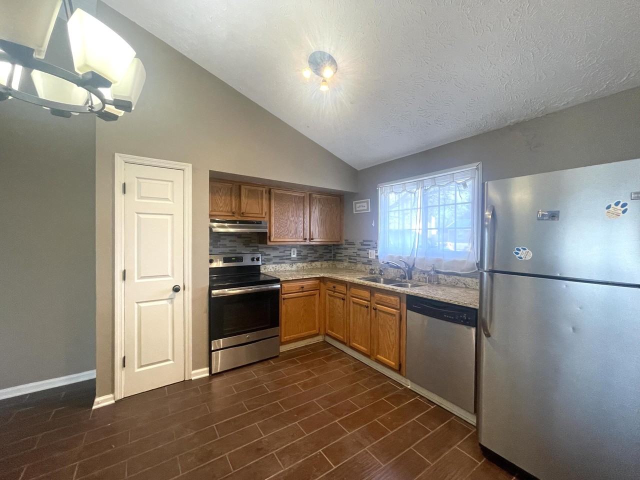 3521 Buckhorn Dr - Photo 4 of 12