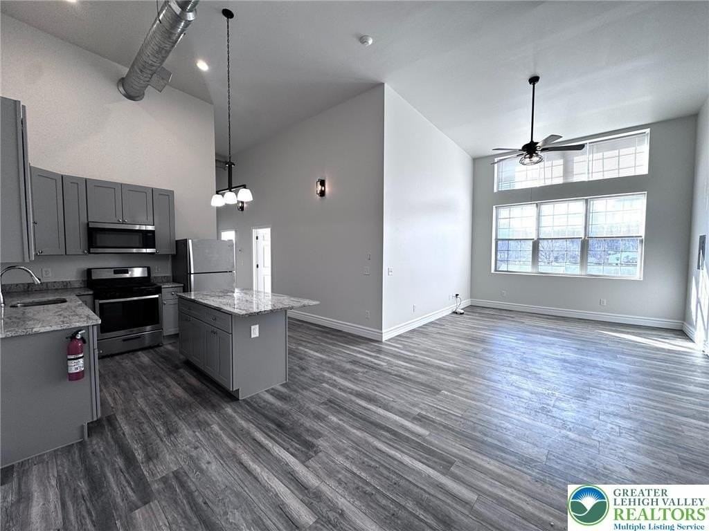 374 W Main St Apt 204 - Photo 3 of 32