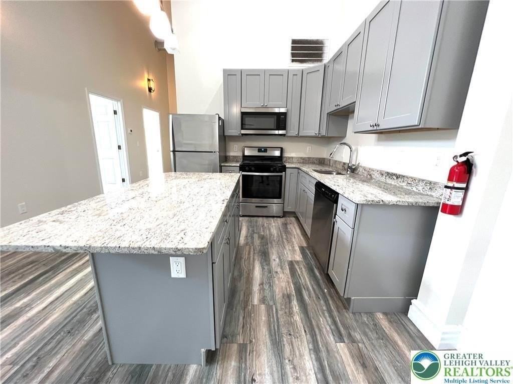 374 W Main St Apt 203 - Photo 3 of 30