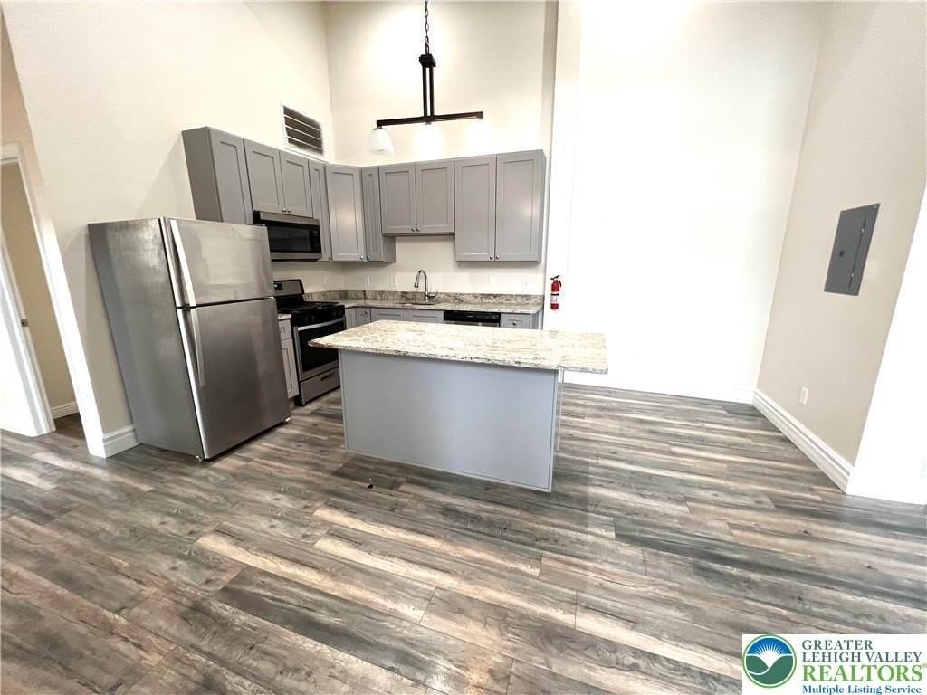 374 W Main St Apt 203 - Photo 7 of 30