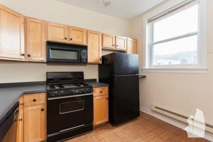 4421 N Wolcott Ave #10 - Photo 1 of 1