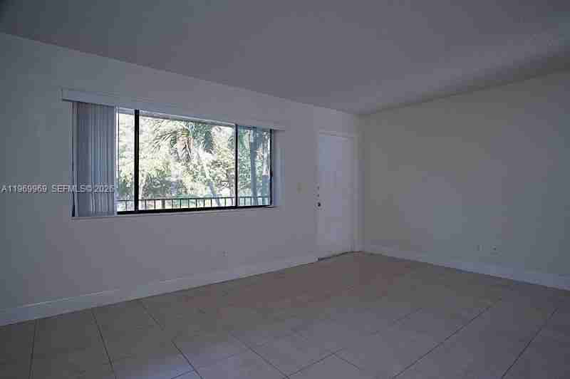 1825 Meadows Cir W - Photo 2 of 8