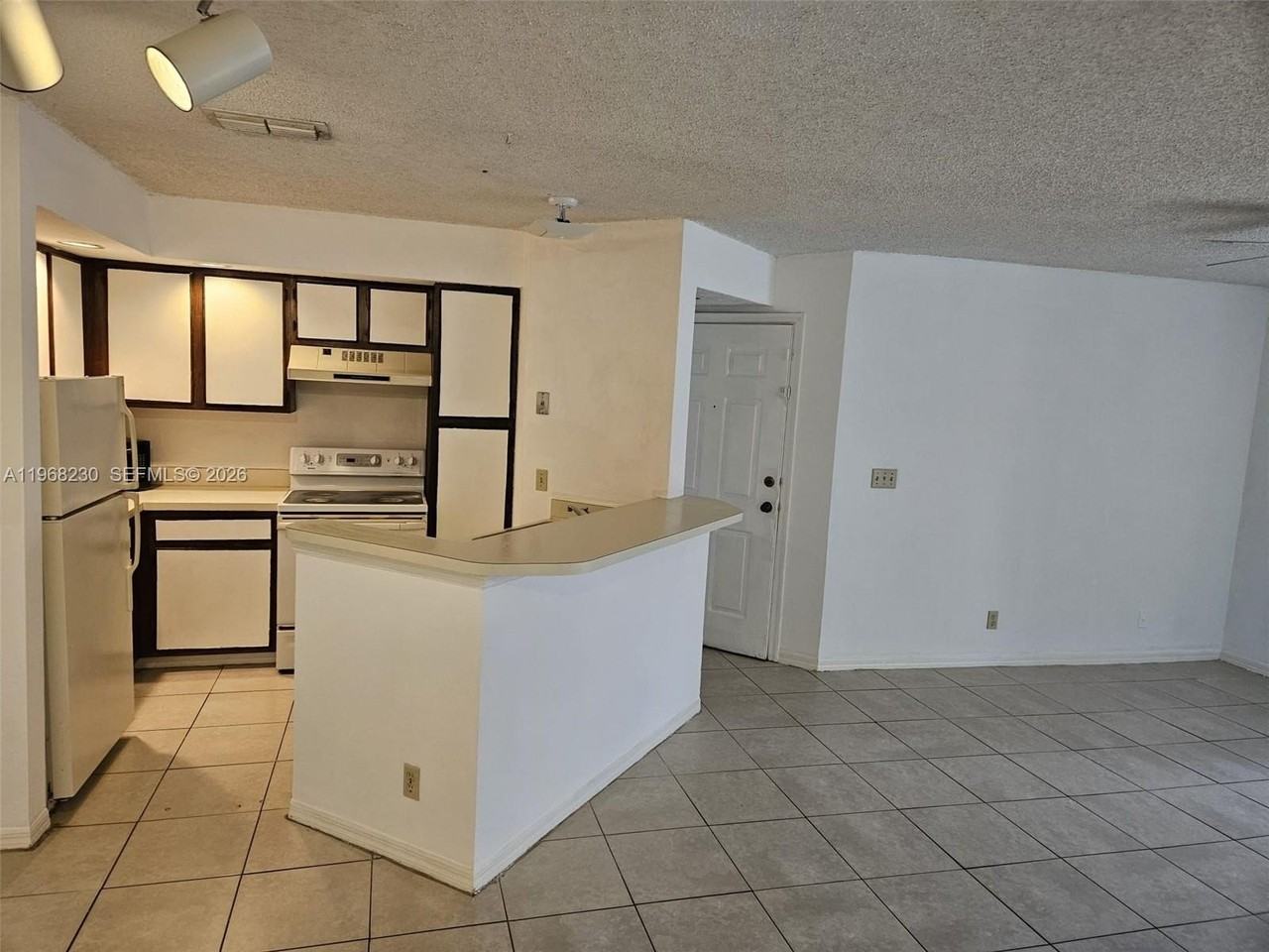 3300 Pinewalk Dr N #1911 - Photo 6 of 17