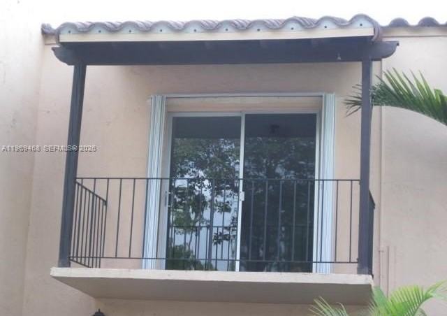 10738 N Kendall Dr #K20 - Photo 2 of 19