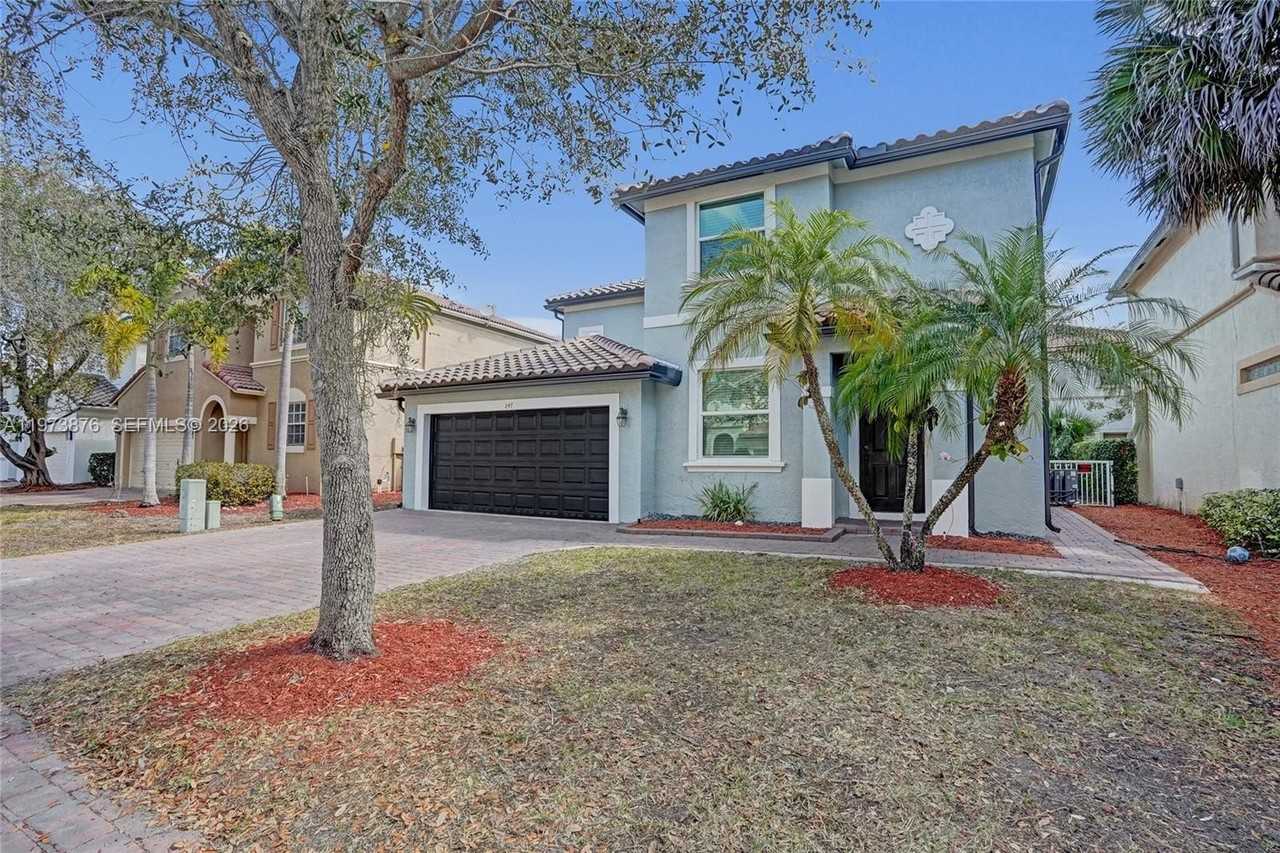 847 Nw 127th Ave - Photo 6 of 50