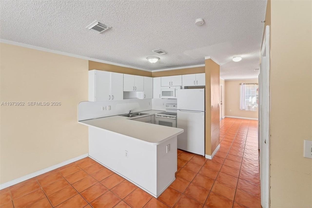 6375 Sw 139th Ave #0 - Photo 7 of 25