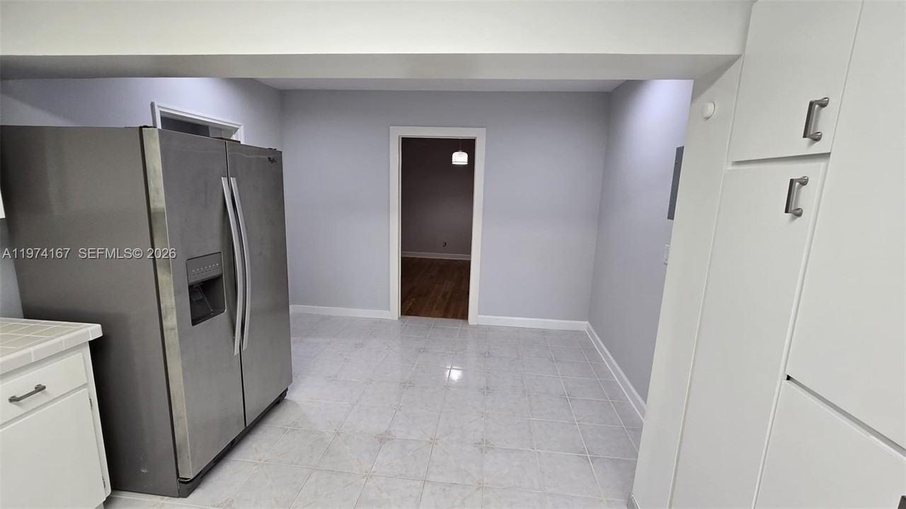 5911 Sw 6th St #2 - Photo 5 of 11