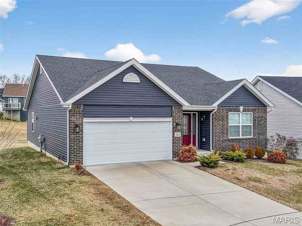 203 Homestretch Ln - Photo 2 of 28