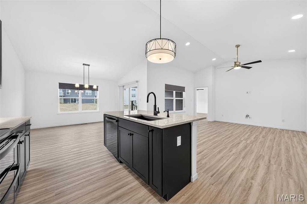 203 Homestretch Ln - Photo 4 of 28