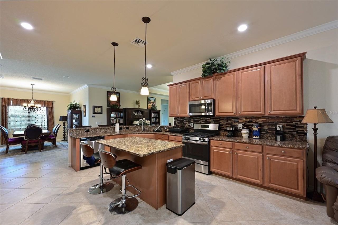 13423 Ramblewood Trl - Photo 3 of 30