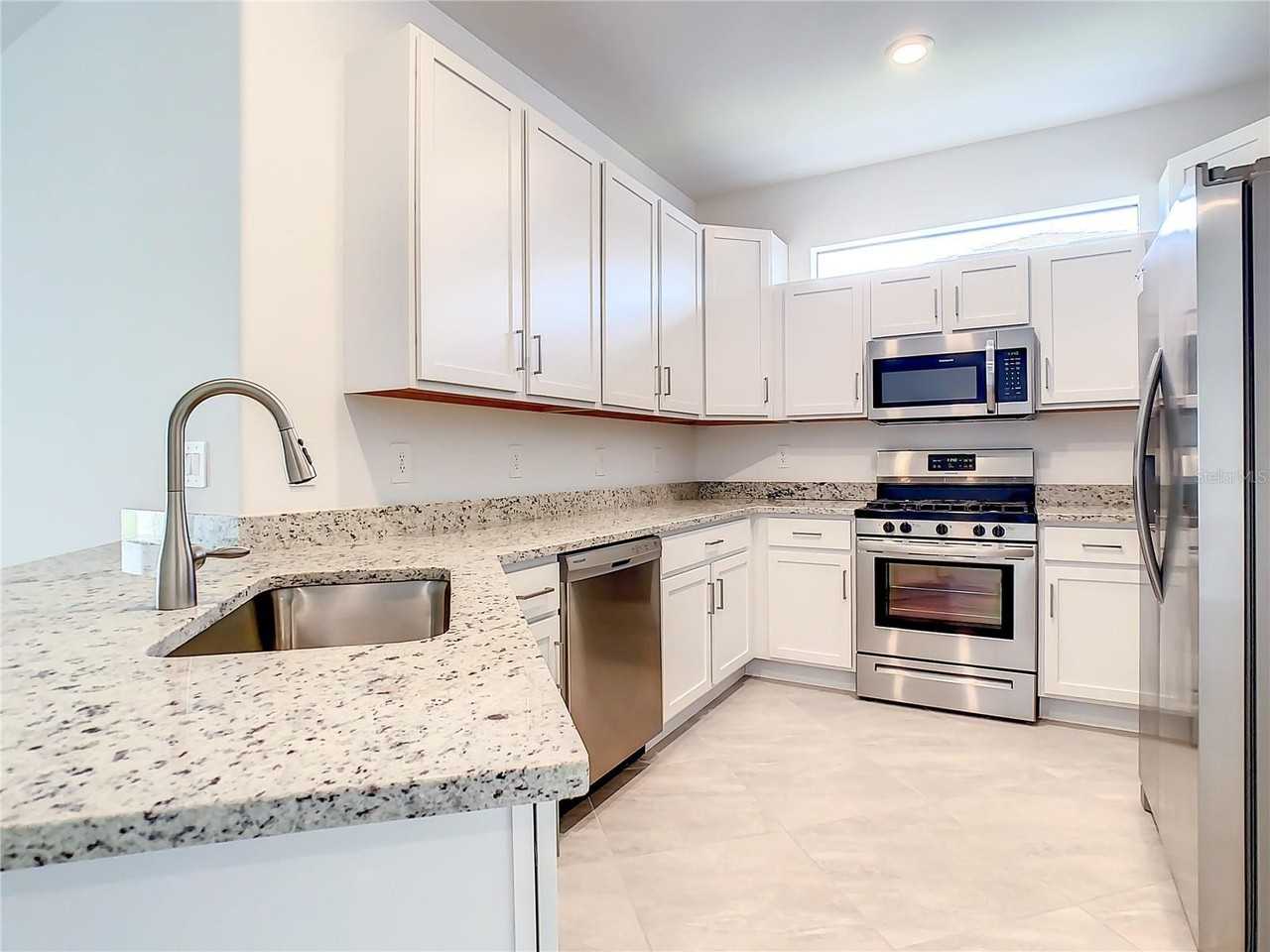 15925 Clear Skies Pl - Photo 7 of 41