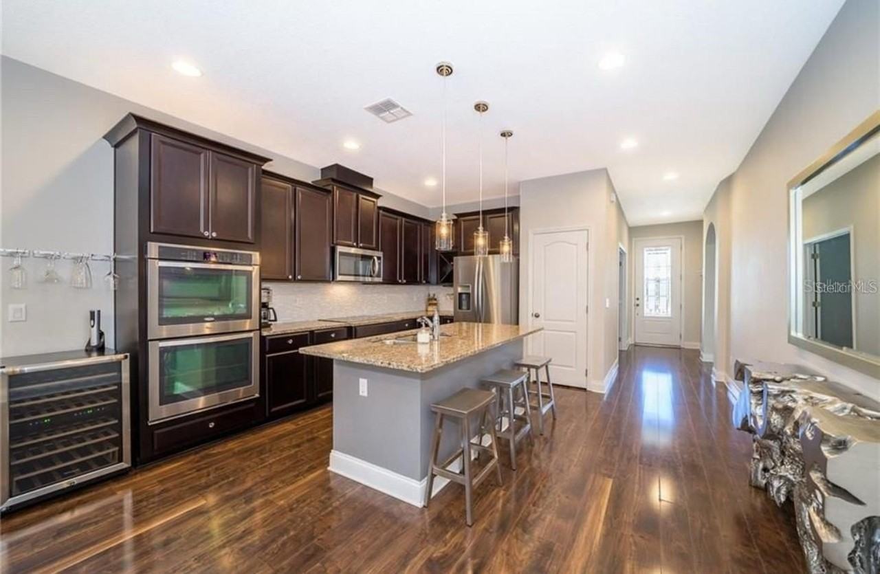 8754 Ribault Ave - Photo 3 of 15