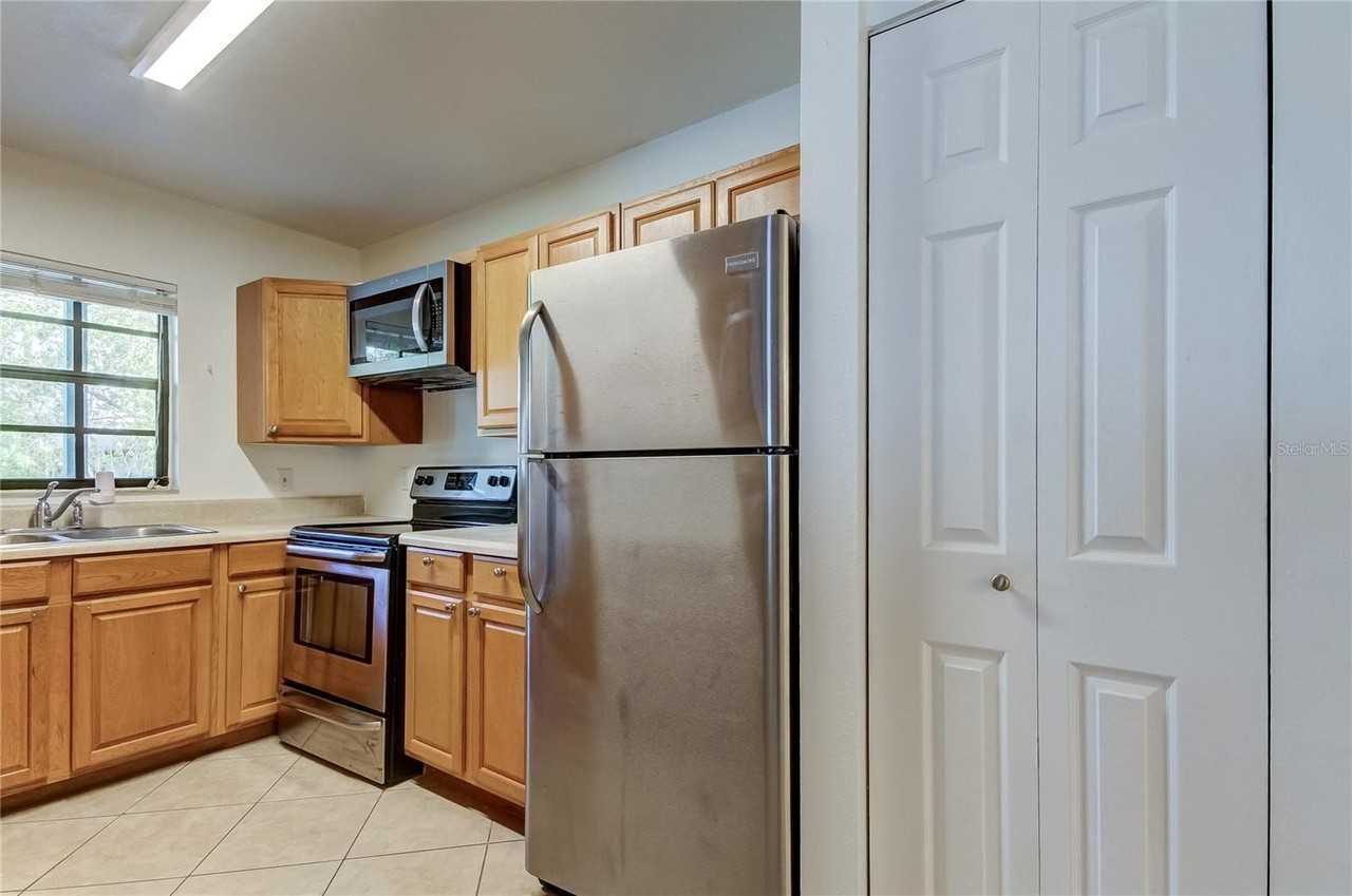 7604 S Sherrill St - Photo 7 of 16