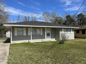 211 Woodland Cir - Photo 1 of 1