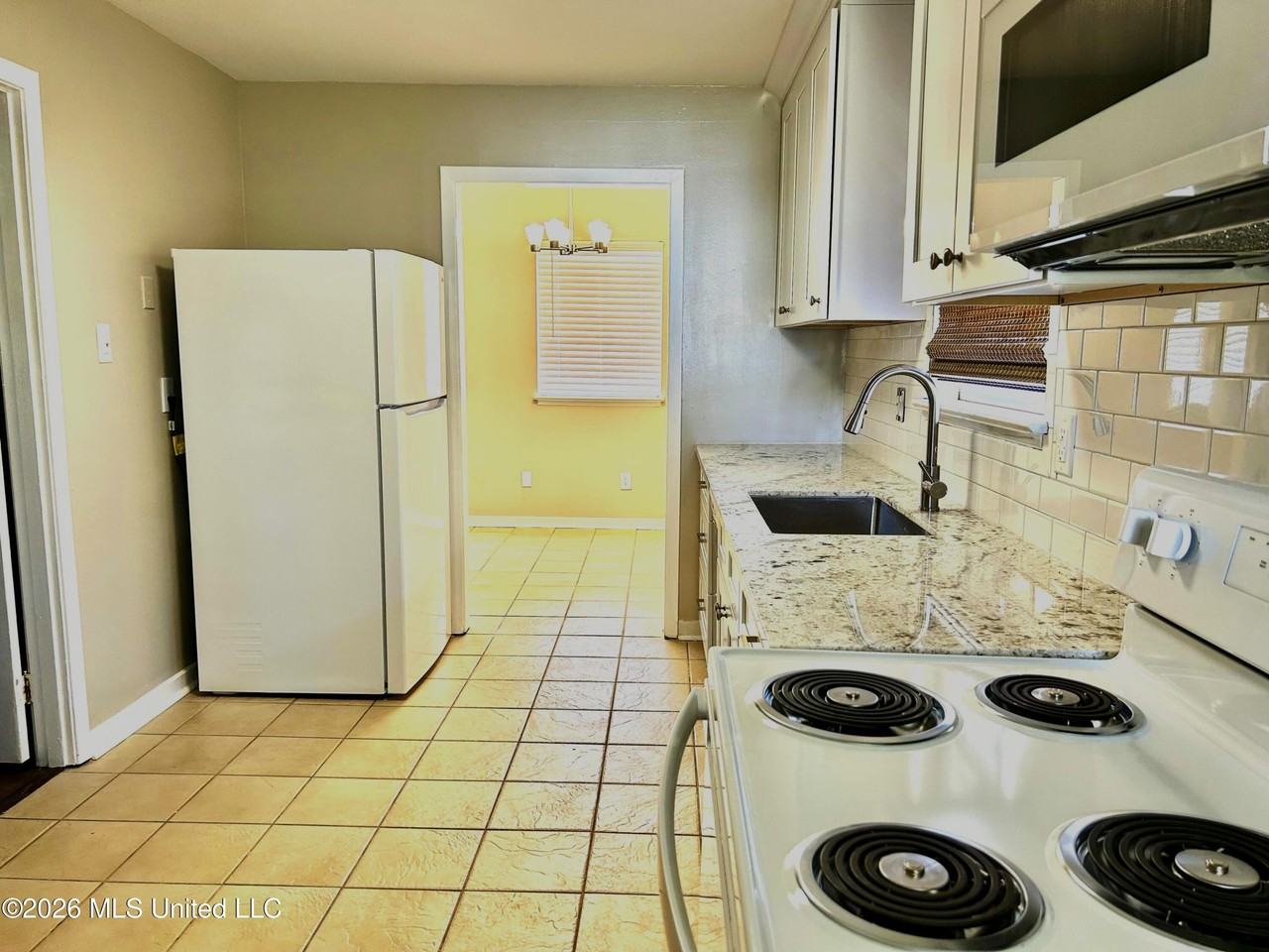 211 Woodland Cir - Photo 6 of 22