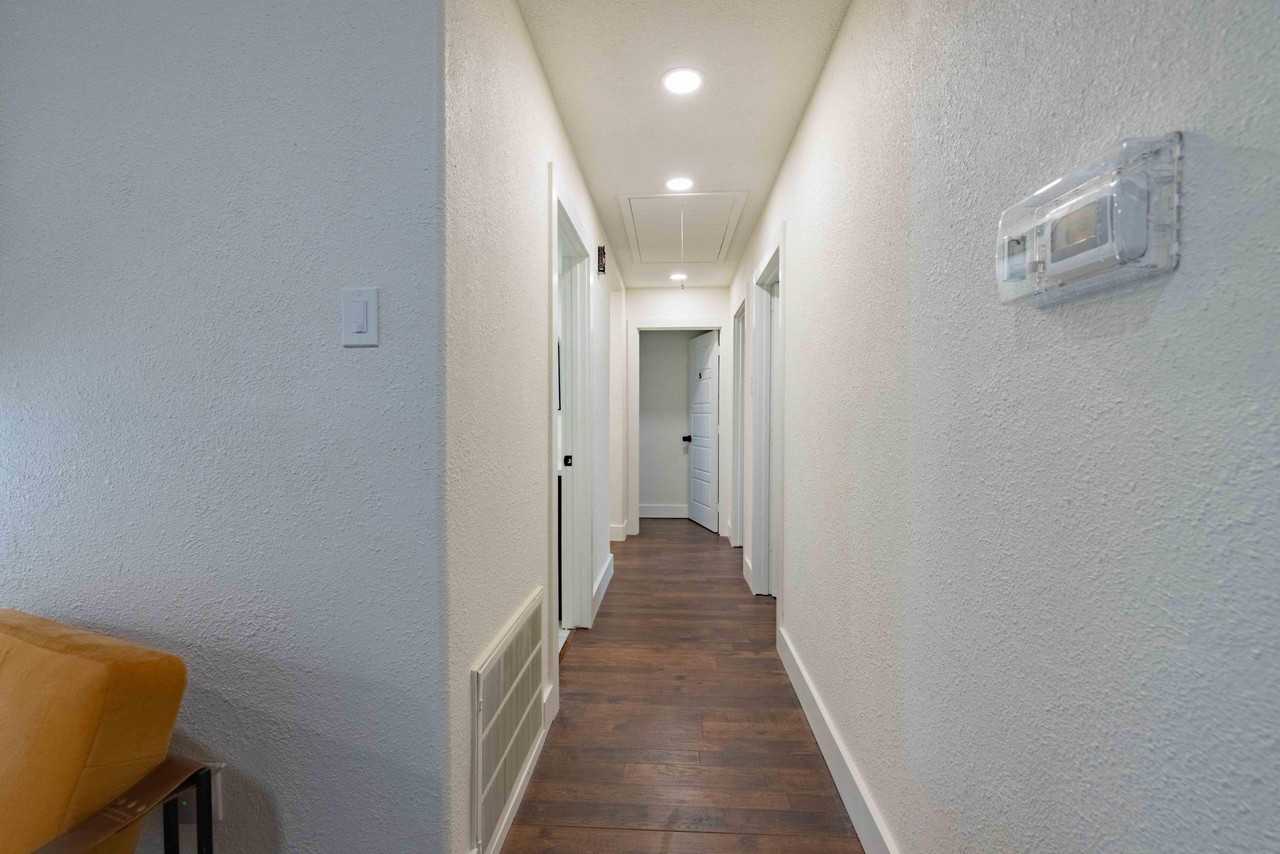 Pomeroy Dr - Photo 4 of 24