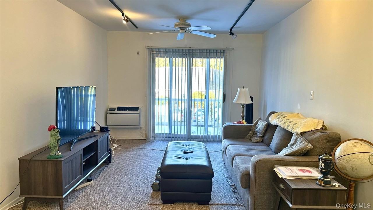 101 Sylvan Ave Apt 65 - Photo 7 of 9