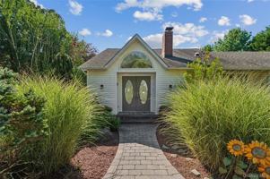 featured image of 35 Halsey Rd