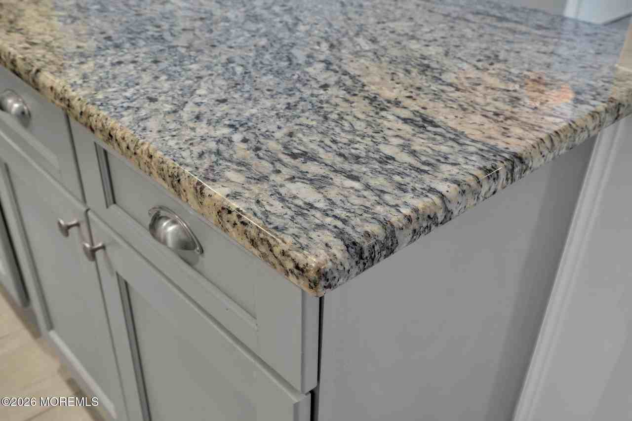 129 Amberly Dr Unit G - Photo 5 of 13