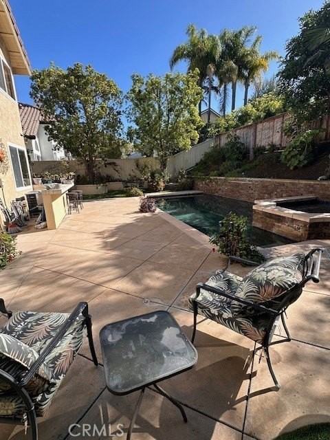 1505 Via Tulipan - Photo 2 of 12