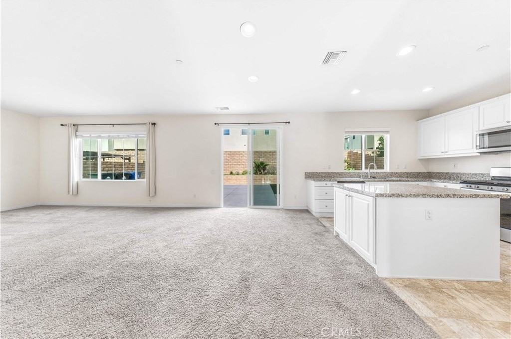 3449 E Sweetbay Way - Photo 6 of 32