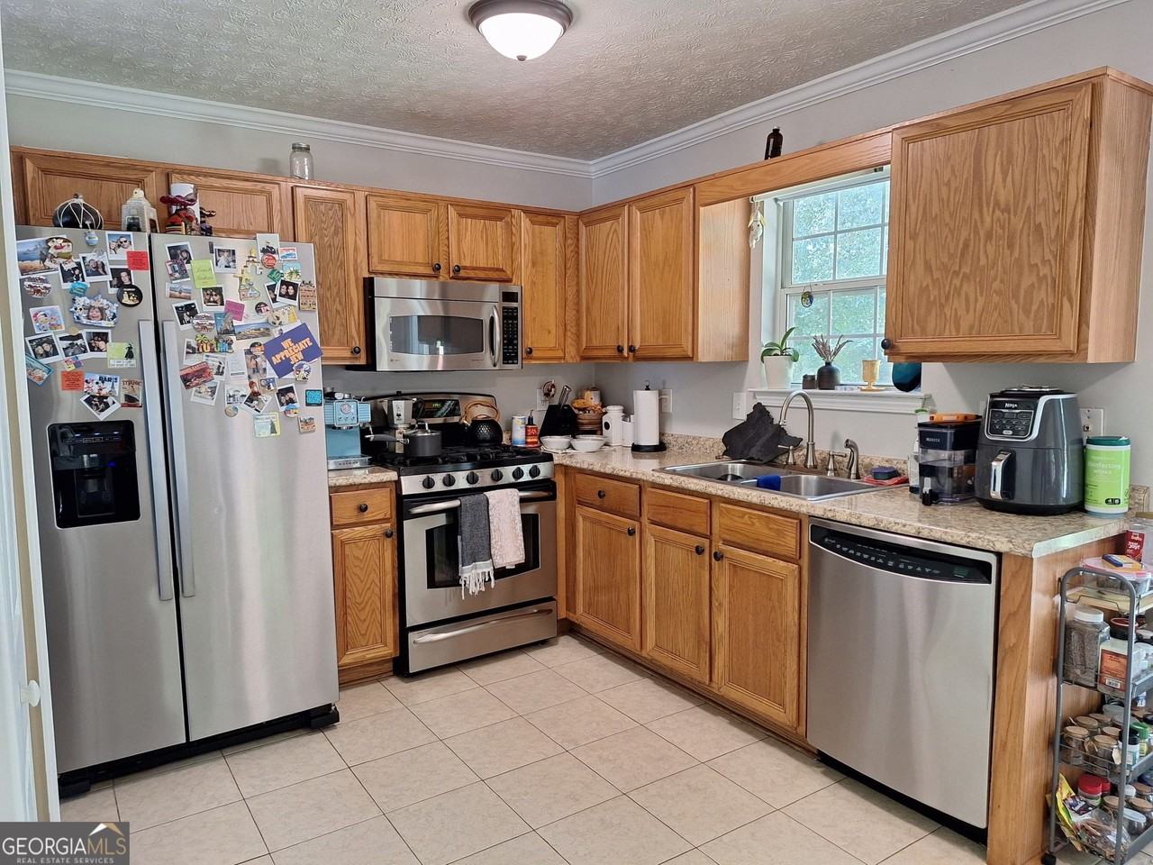 85 Emerald Dr - Photo 4 of 16