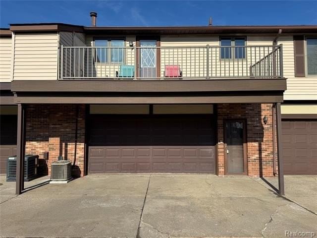 2346 London Bridge Dr - Photo 3 of 24