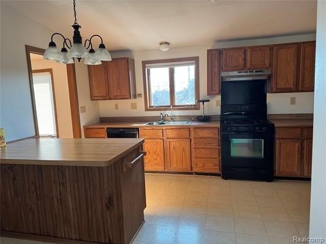 2346 London Bridge Dr - Photo 5 of 24